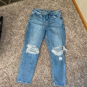 american eagle high waisted mom jeans